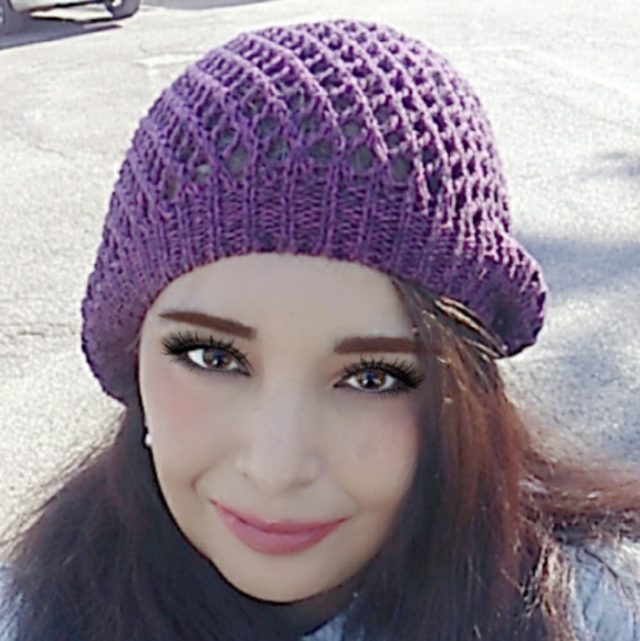 Meet your Posher, Gretta - Picture 2 of 3